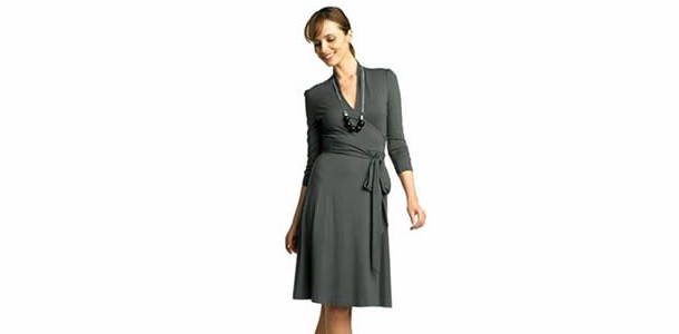 Combinações com um Belo Vestido Cinza
