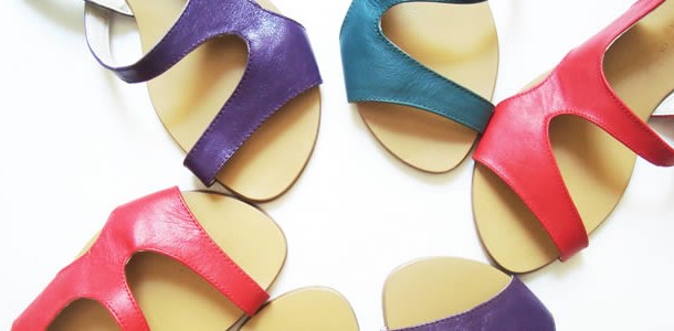 Como Usar Sandálias Coloridas Nesse Verão