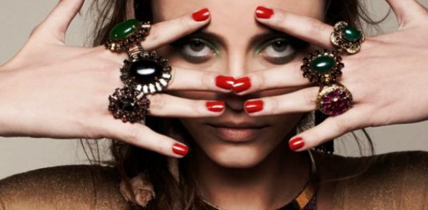 Como Usar Roupas e Acessórios Extravagantes e Chamativos